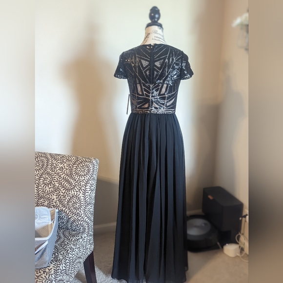 Nwt Women's Dress size 2 - Picture 2 of 6